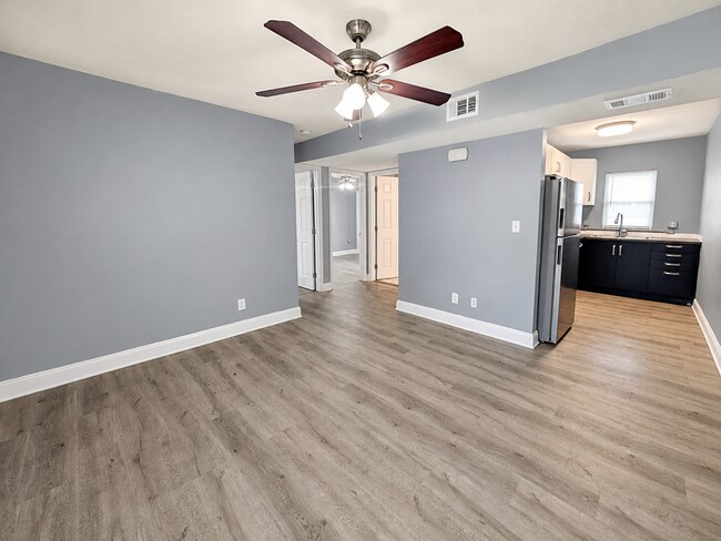 Building Photo - 710 Wailes St