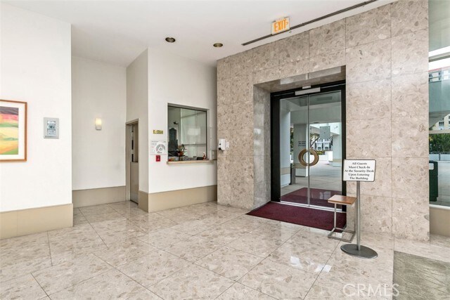 Building Photo - 700 E Ocean Blvd