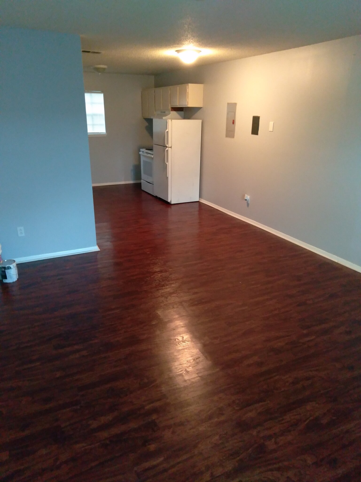 Large Living area off of kitchen - 3009 Avenue W