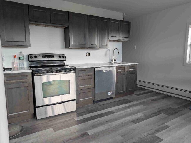 Building Photo - 0 Waterview Dr