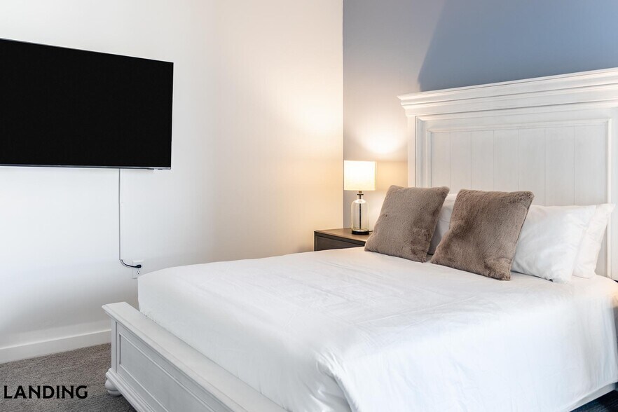 Building Photo - 343 S 400 E