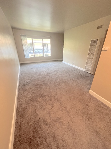 Building Photo - 170 S Chester Ave