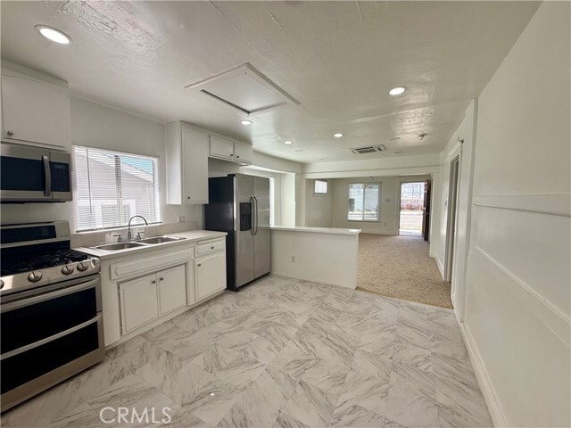 Building Photo - 460 S Mott St