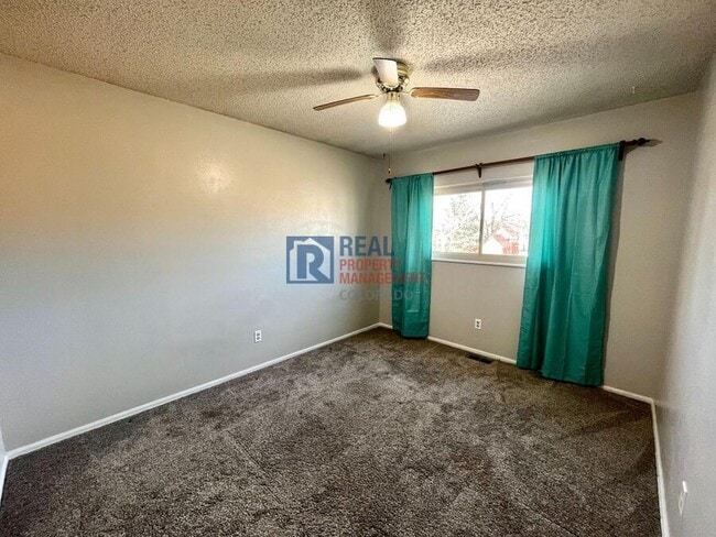 Building Photo - 5070 Montebello Pl