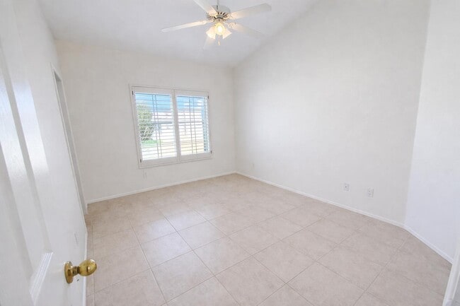 Building Photo - 78715 Naples Dr