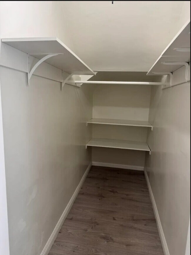 Building Photo - 1920 W Verdugo Ave