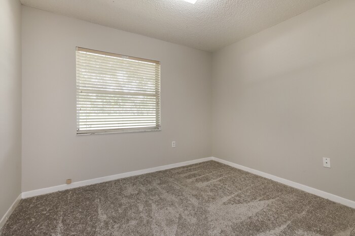 Building Photo - 4035 Dietz Rd