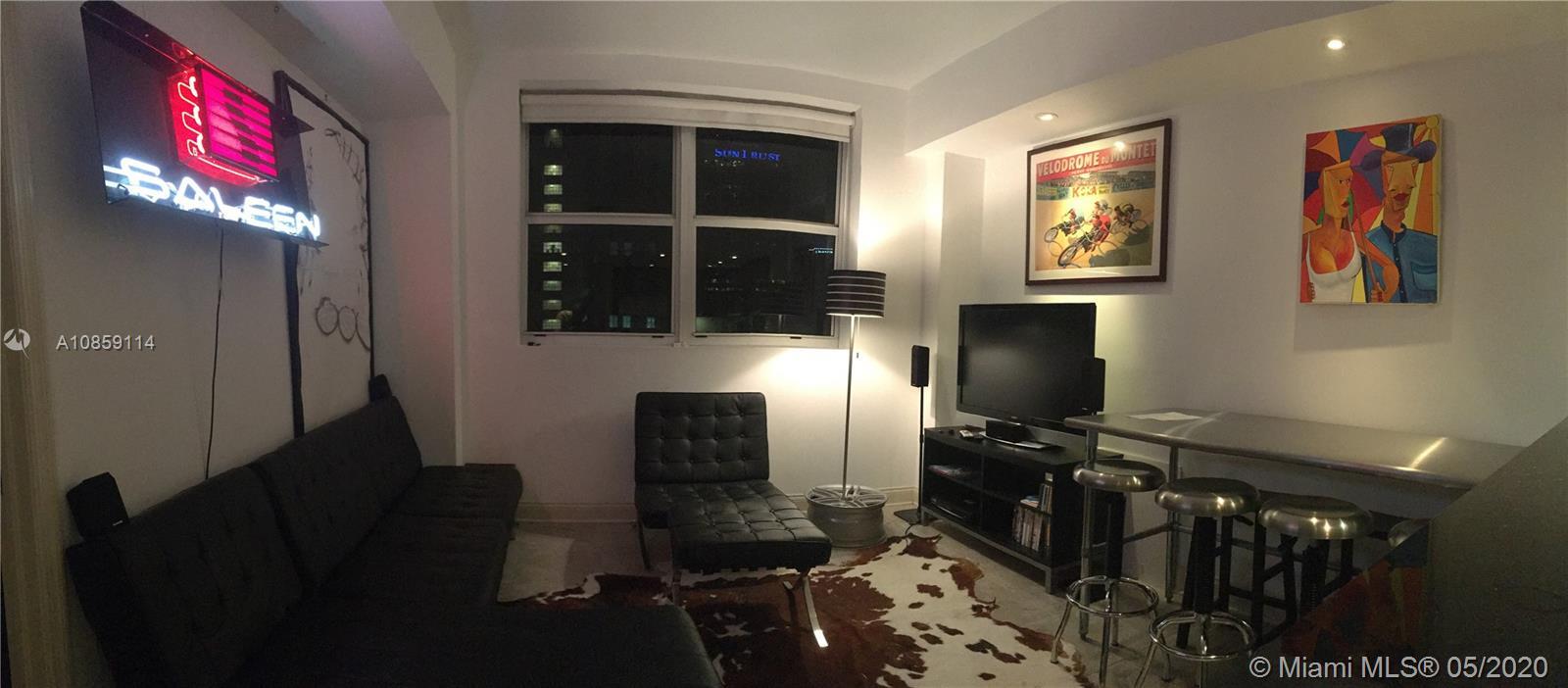 Building Photo - 111 E Flagler St