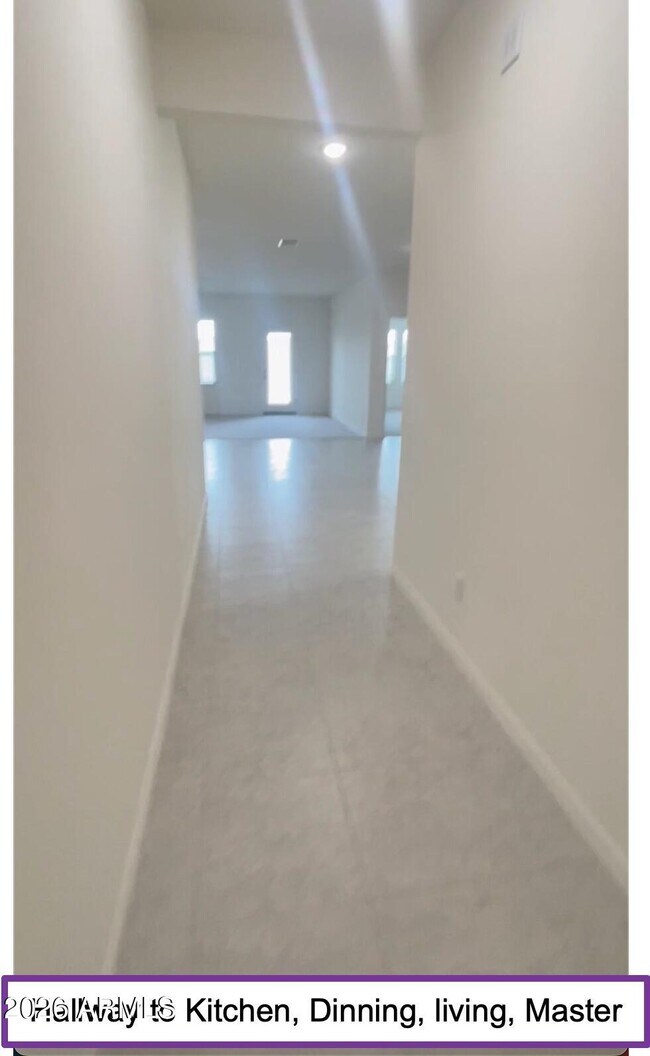Building Photo - 16663 W Christy Dr