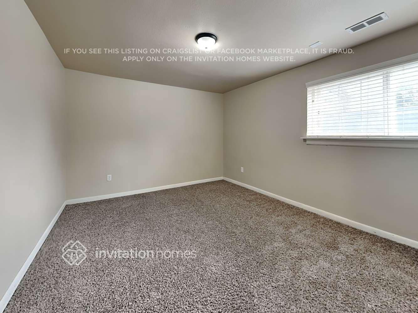 Building Photo - 19401 8th Ave S