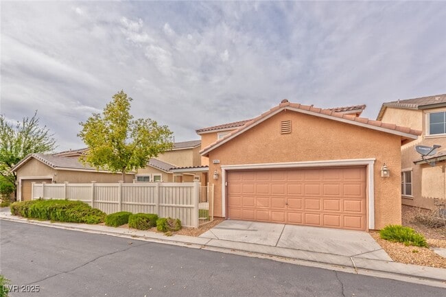 Primary Photo - 3225 Jevonda Ave