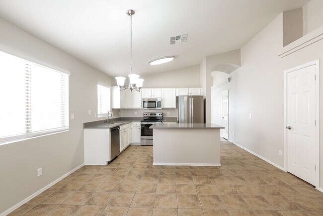 Building Photo - 4314 N 124th Ave