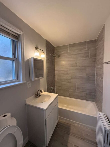 Building Photo - 327 Magnolia St