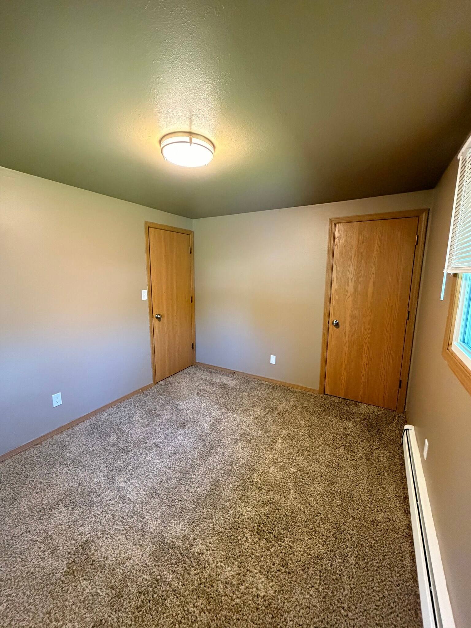 Building Photo - 2074 Marlee Ln