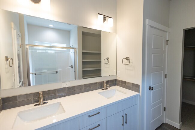 Building Photo - 10617 W Garganey Dr