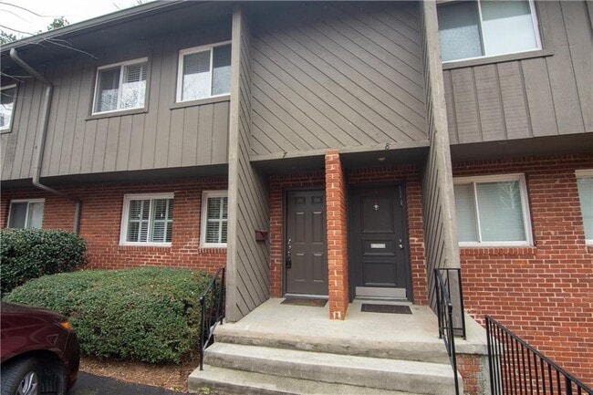 Primary Photo - 1612 Briarcliff Rd NE