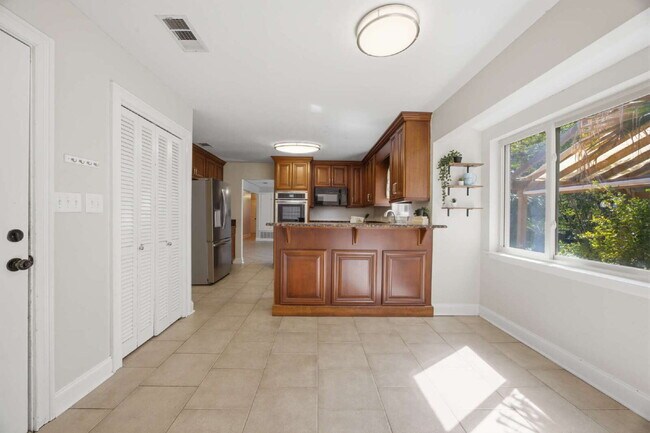 Building Photo - "Charming 4-Bedroom Shalimar Retreat- Power Included With Rent!"