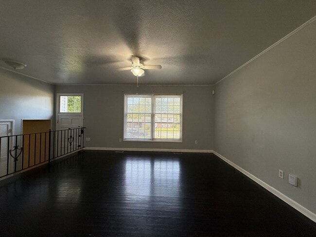 Building Photo - 3 Bedroom Rental - close to Cape Fear Vall...