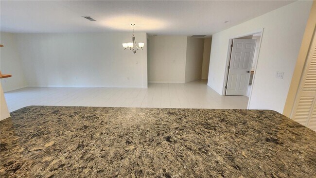 Building Photo - Dream Villa in Palmer Ranch Area