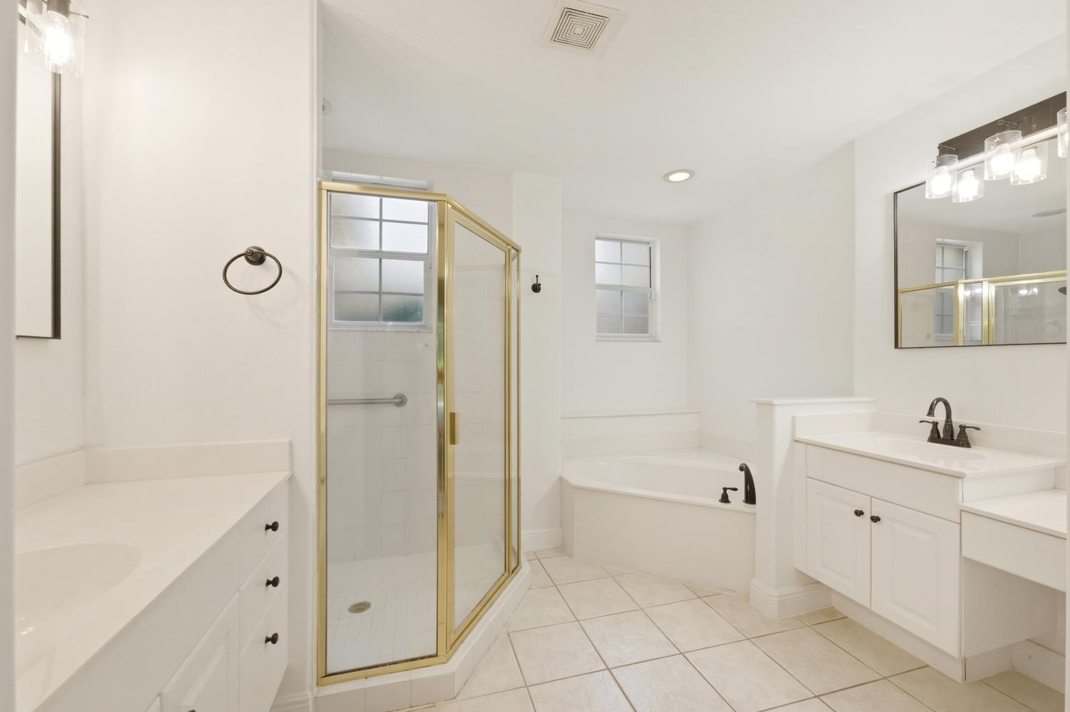 Building Photo - 658 Vintage Reserve Cir