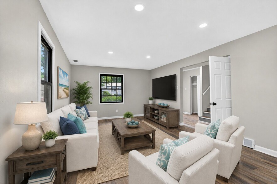 Building Photo - 2390 Teakwood Manor Dr