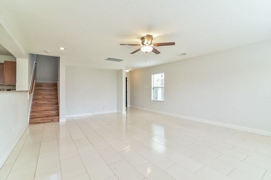 Building Photo - 18427 Westgate Pasture Ln