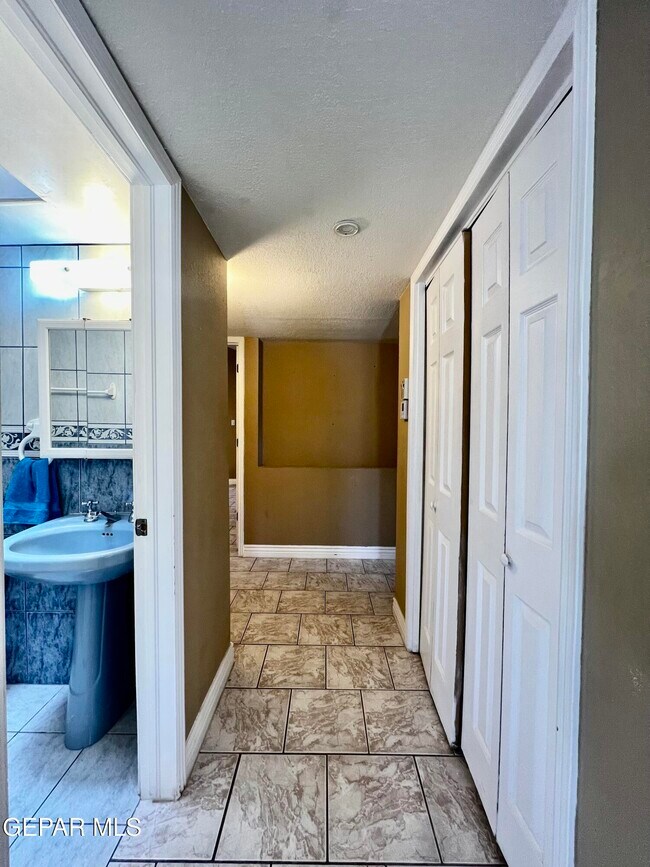 Building Photo - 14624 Eston Pl