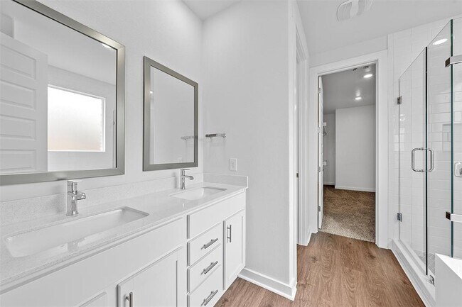 Building Photo - 224 Mystic Cyn Ln