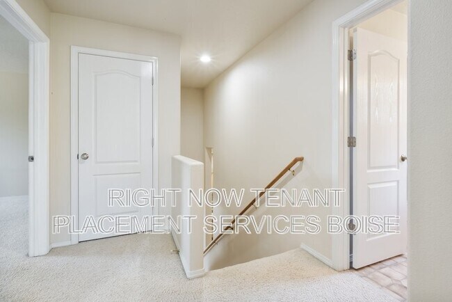 Building Photo - 3945 N Waterloo Way