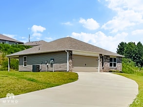 Building Photo - 155 Hunters Cv