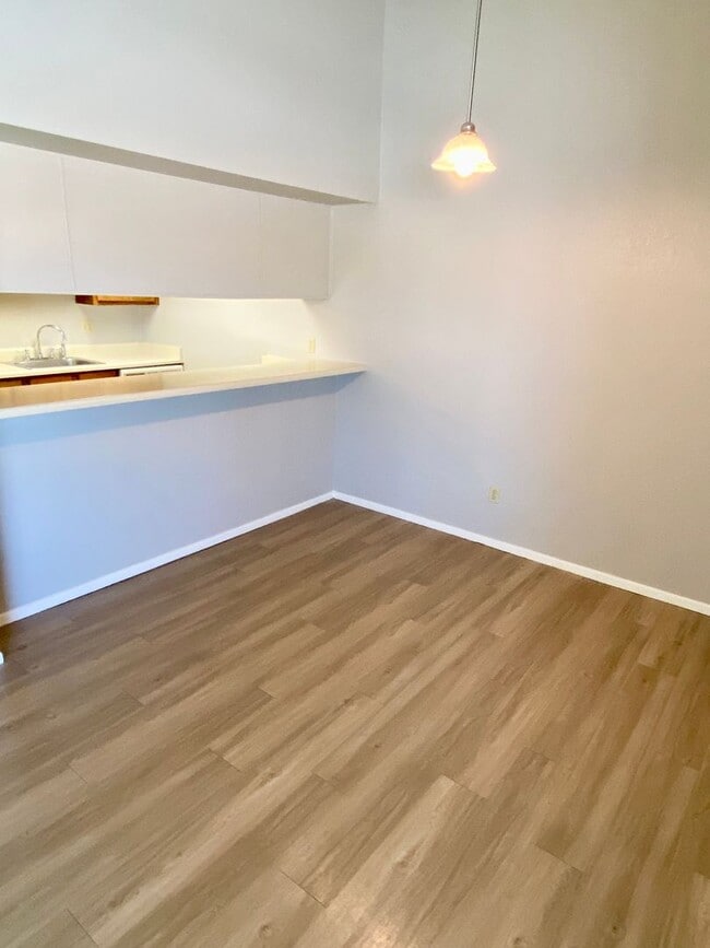 Building Photo - Perfect Tempe Location 2 Bedroom 2 Bath