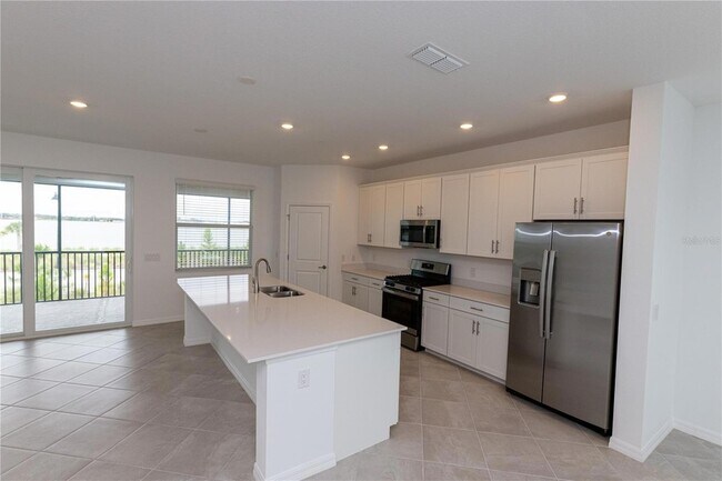 Building Photo - 16572 Kingwood Ln