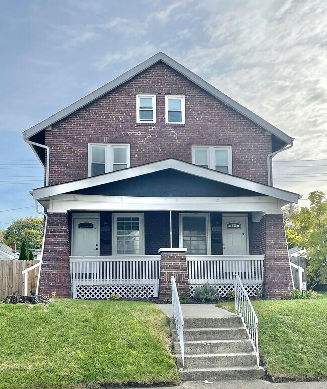 Primary Photo - 918 Carpenter St