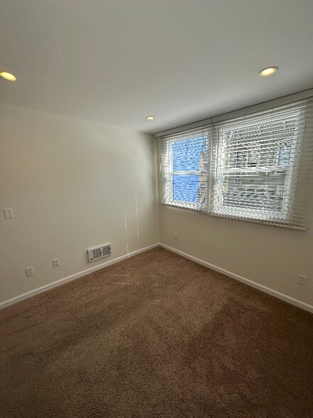 Building Photo - 2843 Folsom St