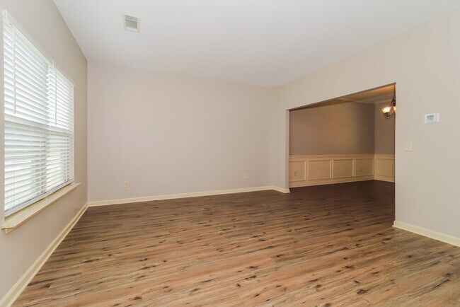 Building Photo - 50 Vivid Ln