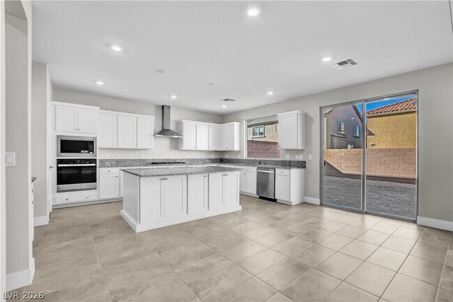 Building Photo - 6360 Pipers Brk Ln