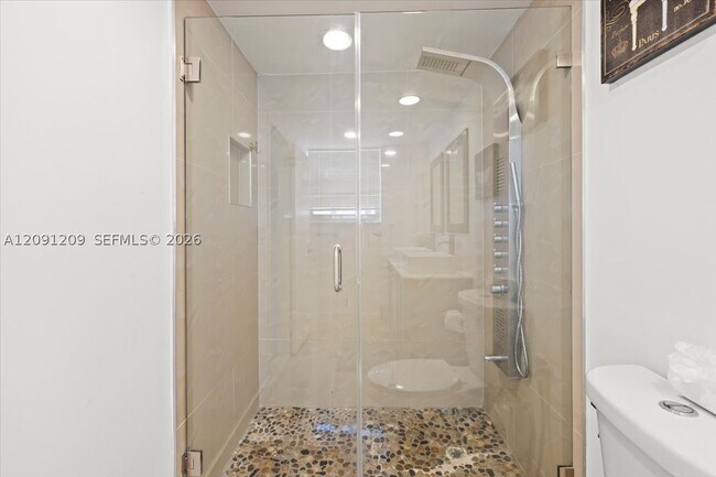 Building Photo - 4001 S Ocean Dr