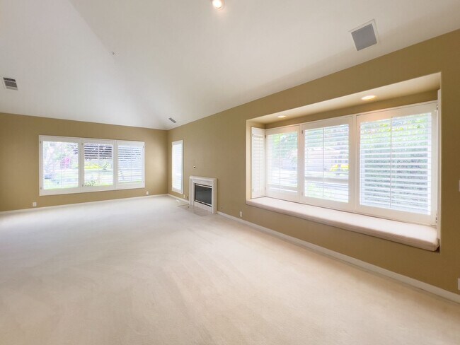 Building Photo - Gorgeous three bedroom North Napa home wit...