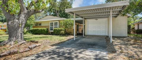 Building Photo - 2442 Oates Dr