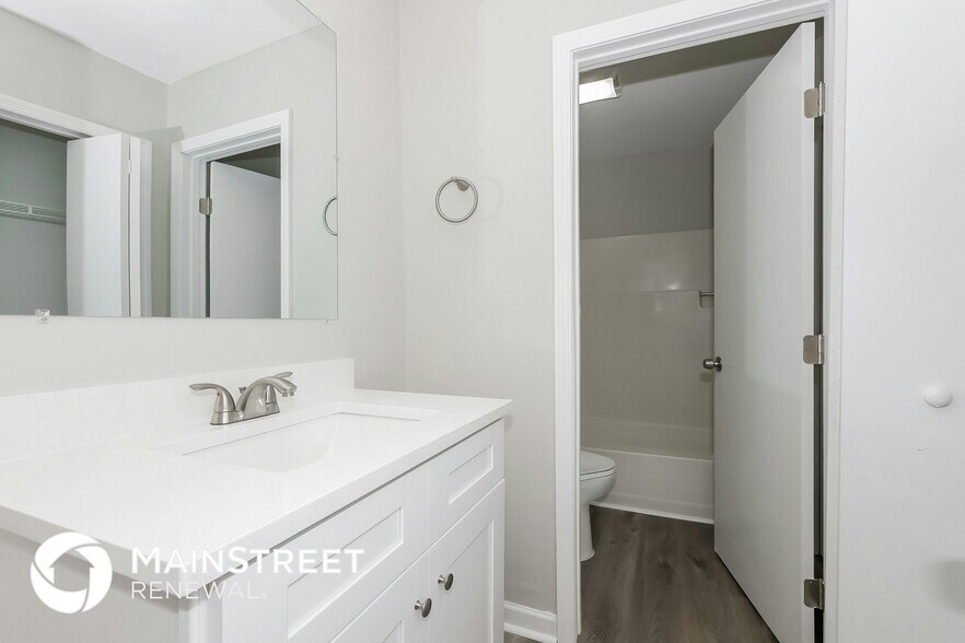 Building Photo - 2242 Marion Ln