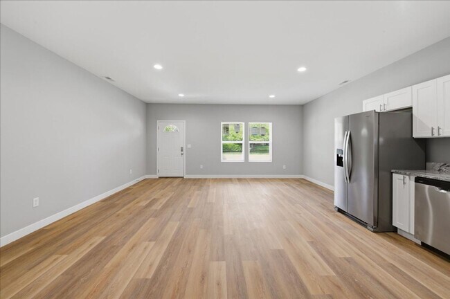 Building Photo - 2813 N Talbott St