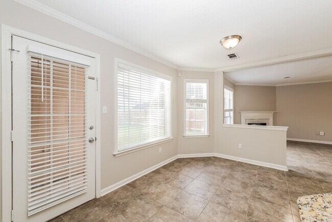 Building Photo - 763 Silver Sands Dr
