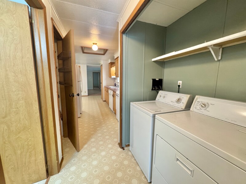 Building Photo - 24 Oakwood Ln