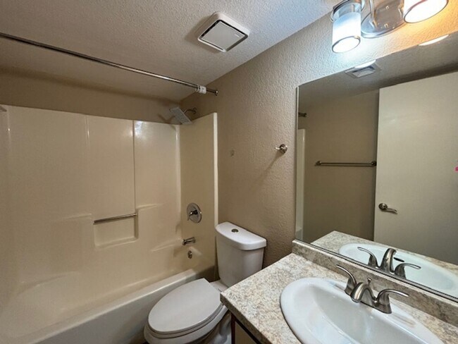 Building Photo - 276 Lake Havasu Ave
