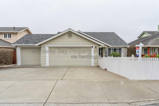 Building Photo - 383 Hillcrest Ave