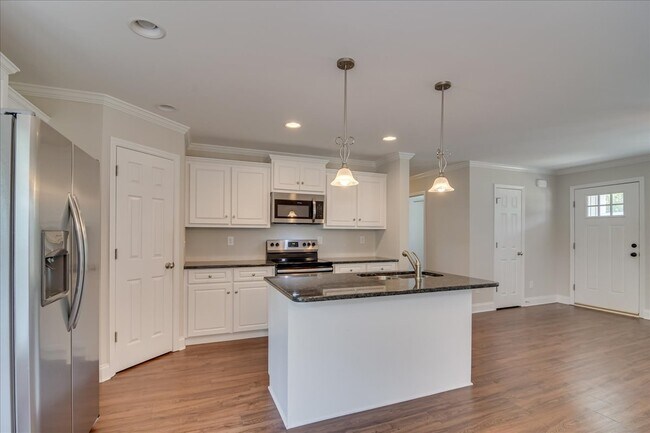 Building Photo - 33 Ashton Pointe Dr