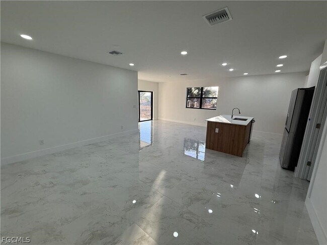 Building Photo - 4342 NW 34th Pl