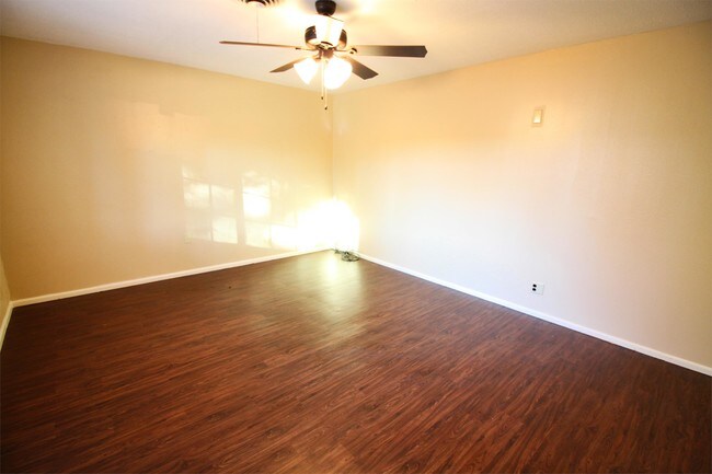 Building Photo - 7917 Hermitage Dr