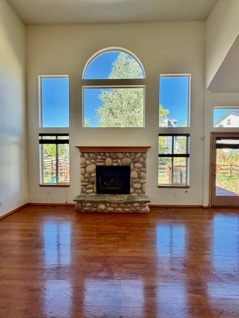 Building Photo - 1112 Meadow Oaks Dr