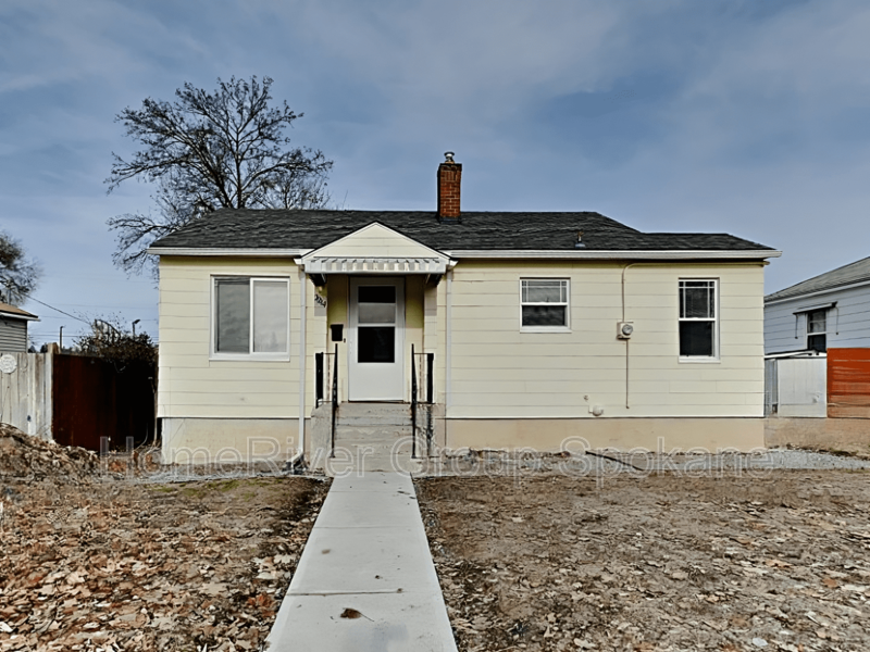 Building Photo - 2214 W Buckeye Ave